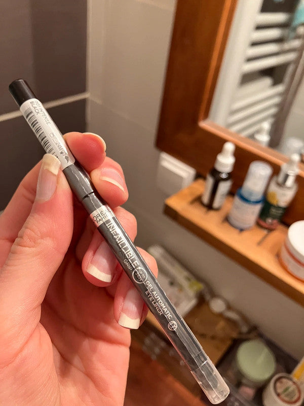 Crayon yeux noir l’Oréal