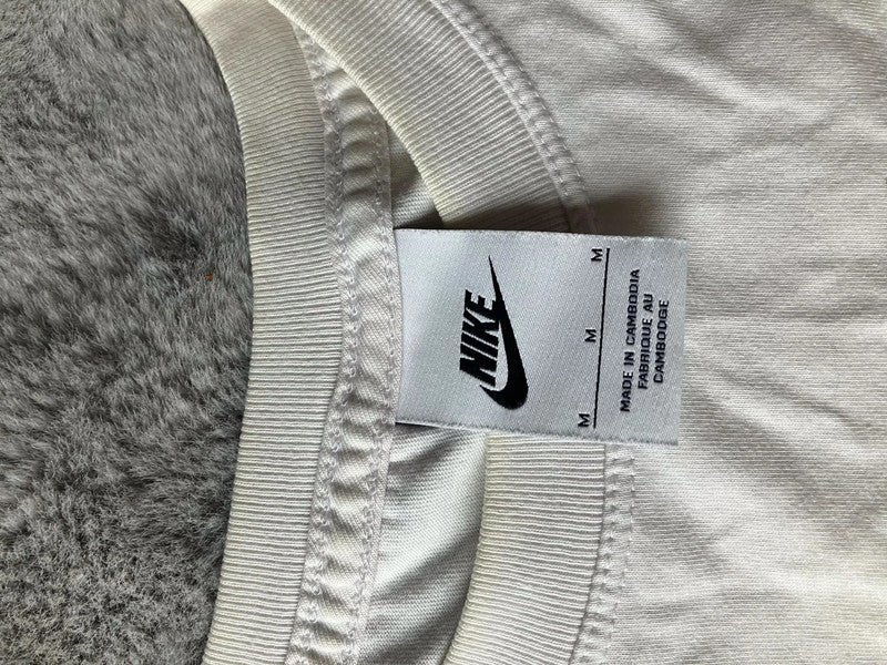 T-shirt nike