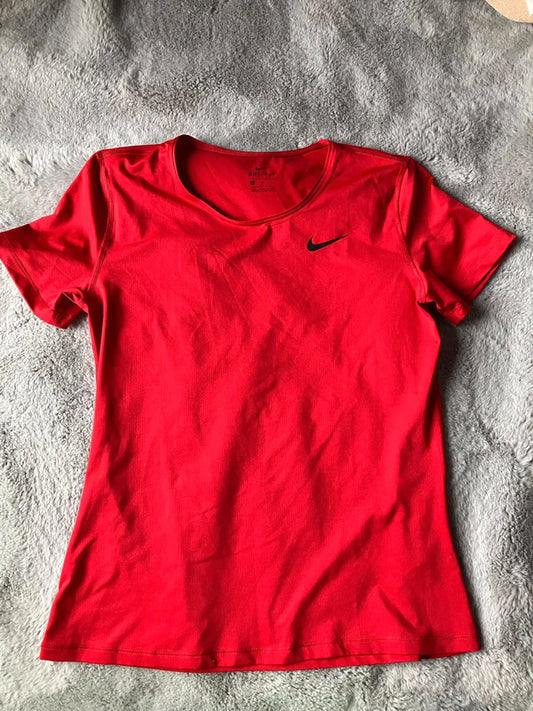 T-shirt nike