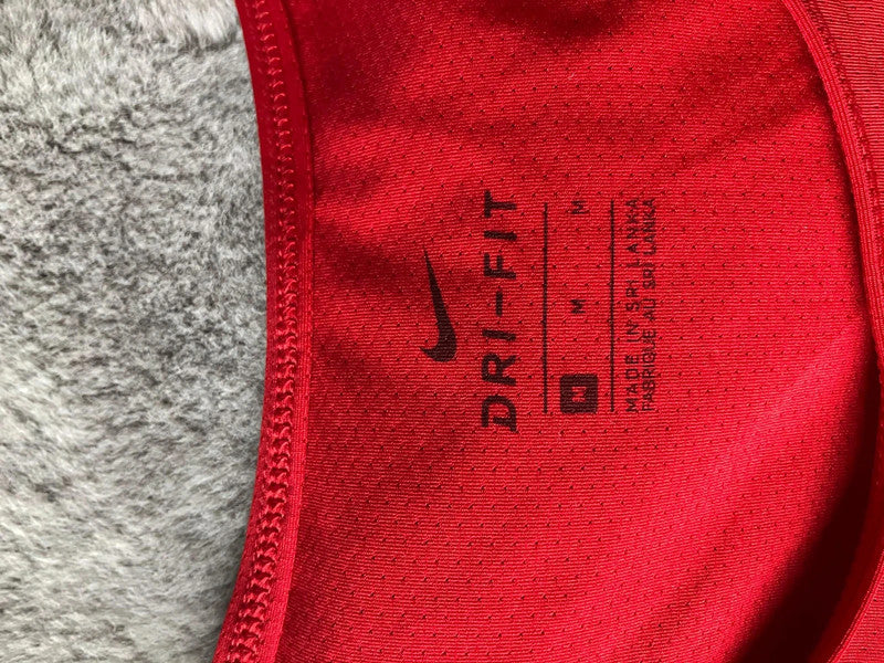 T-shirt nike